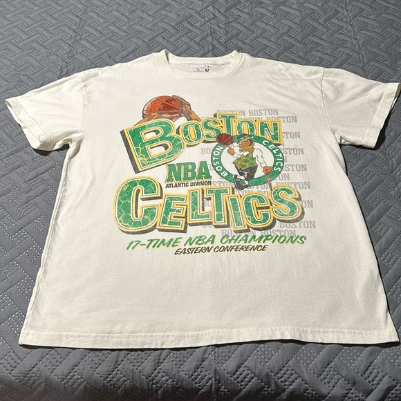 Abercrombie & Fitch Cream Boston Celtics Tee - Picture 1 of 7